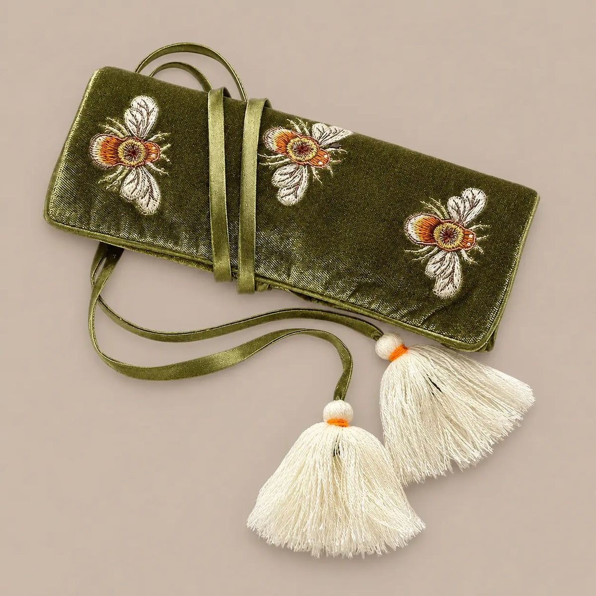 Bee Treasured Embroidered Velvet Jewellery Roll – Green Ocean Ray London